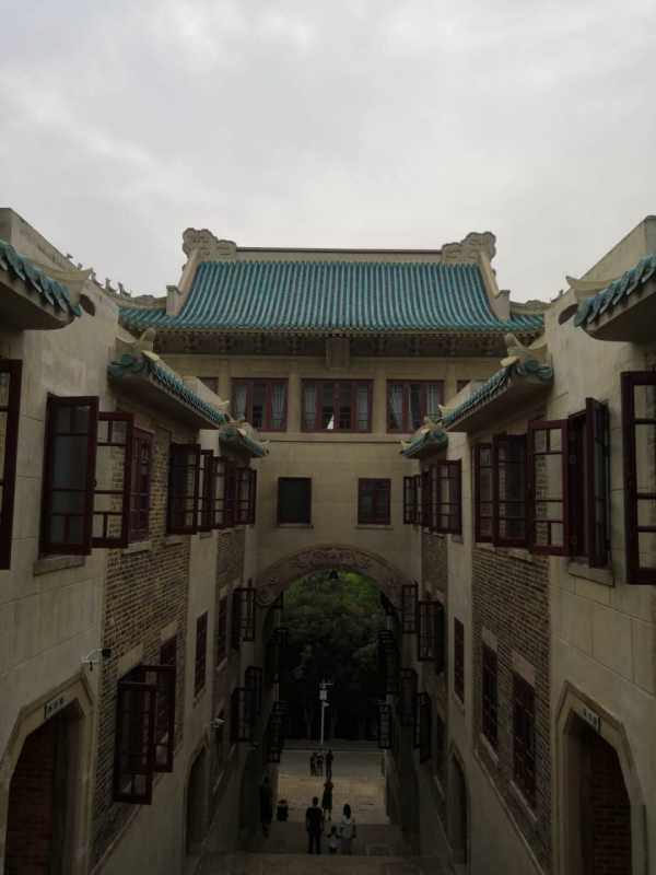 大學(xué)校園建筑設(shè)計(jì)案例（大學(xué)校園建筑設(shè)計(jì)案例范文）